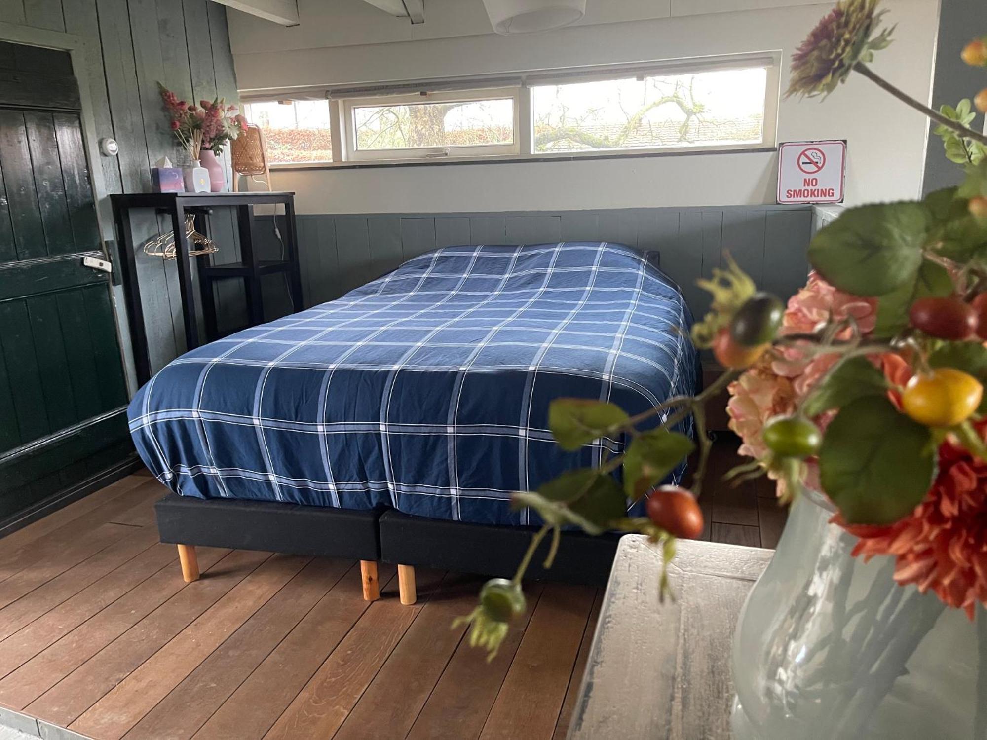 Holiday Cottage De Garage Inn Hank Bagian luar foto