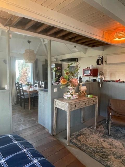 Holiday Cottage De Garage Inn Hank Bagian luar foto