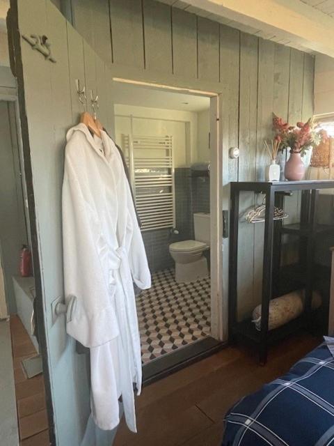 Holiday Cottage De Garage Inn Hank Bagian luar foto